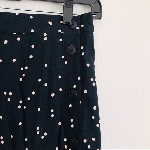 NEW H&M Crepe Button Skirt - Picture 3 of 7